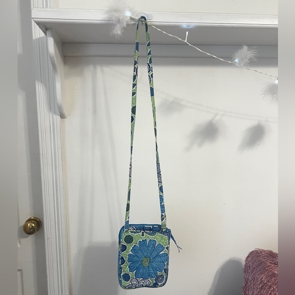 FINAL PRICE Vera Bradley Floral Crossbody Purse - Picture 3 of 7